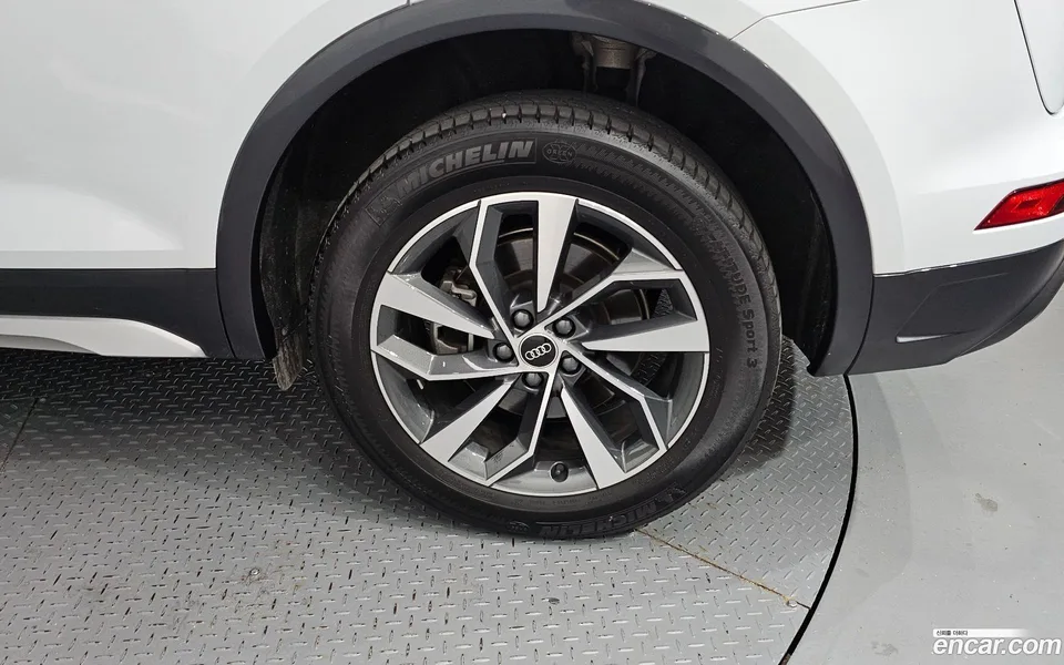 Audi Q5 45 TFSI 2023 — миниатюра 5