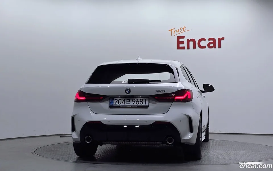 BMW 1 Series 120i M 2024 — миниатюра 4