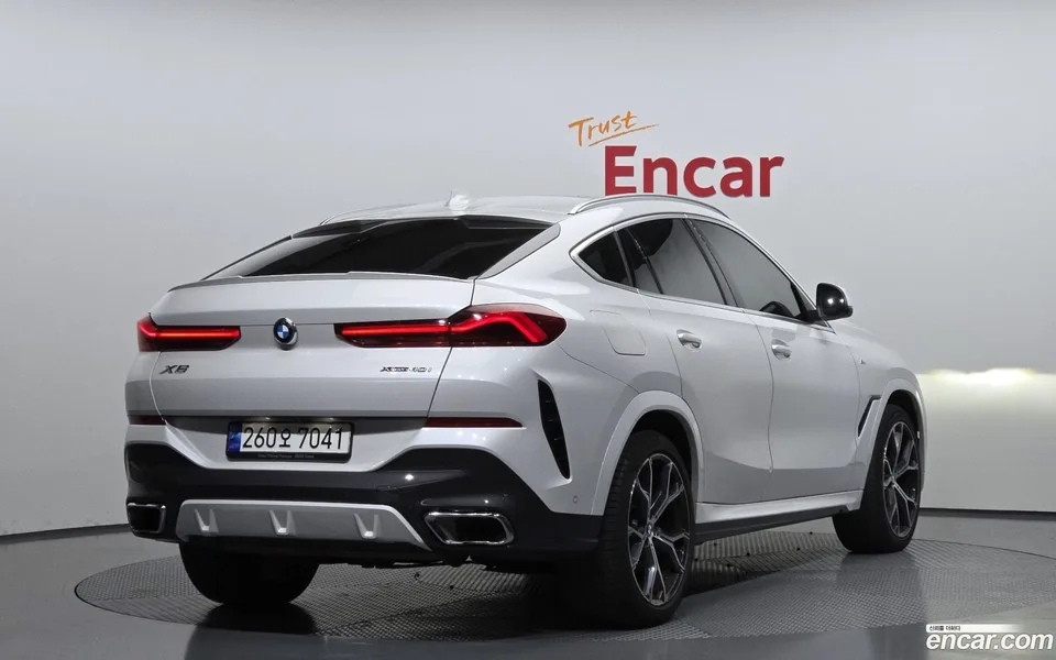 BMW X6 xDrive40i M 2023 — миниатюра 2