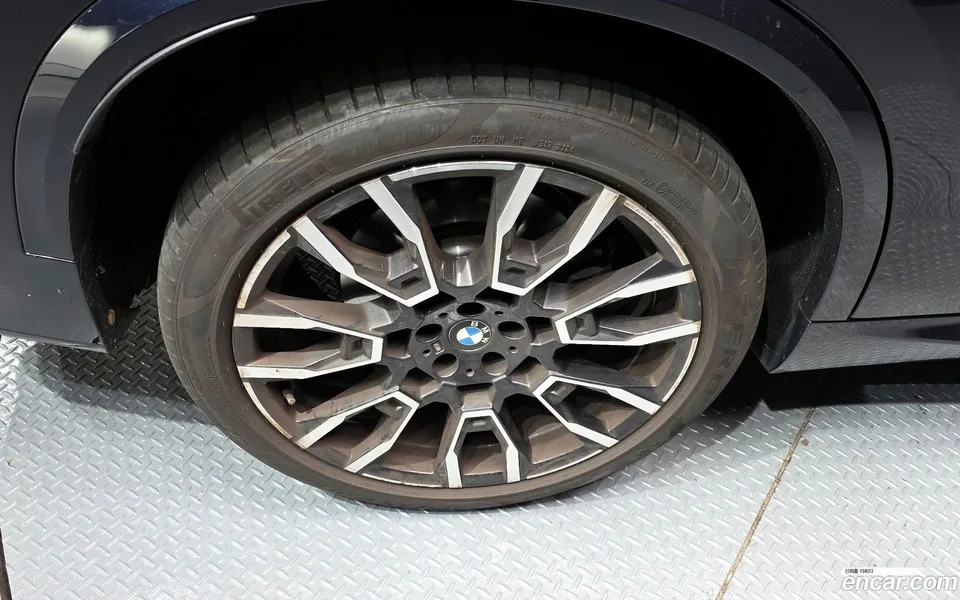 BMW X5 xDrive 30d M 2024 — миниатюра 5