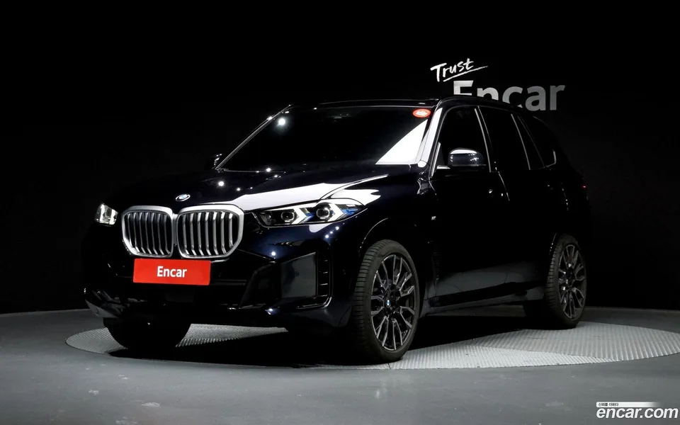 BMW X5 xDrive 30d M 2024 — фото 1, купить с доставкой в Москву
