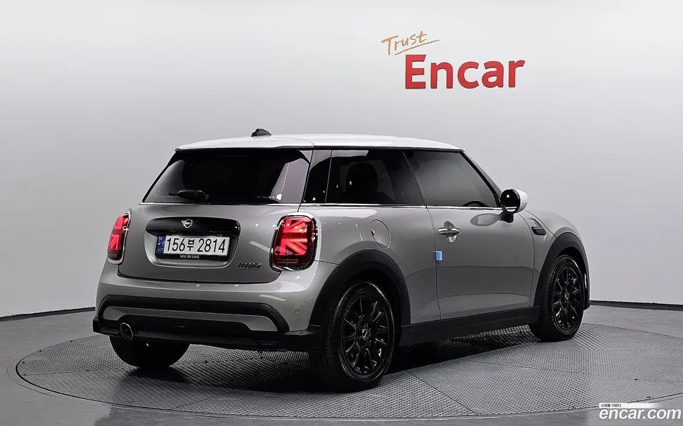 MINI Cooper 2023 — миниатюра 2