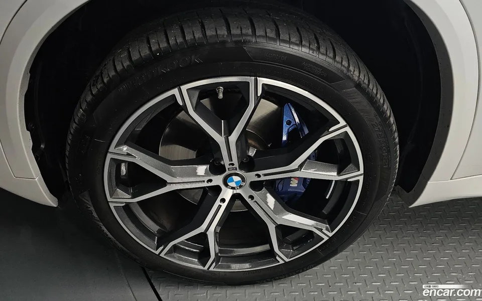BMW X5 xDrive 40i M 2024 — миниатюра 5