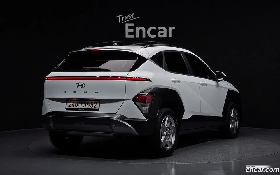 Hyundai Kona 1.6 2WD 2023 — миниатюра 2
