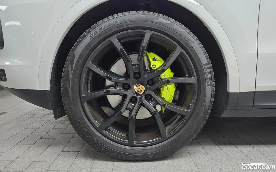 Porsche Cayenne 3.0 E- 2023 — миниатюра 5