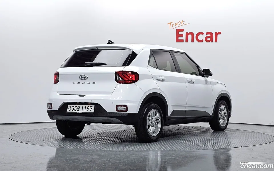 Hyundai Venue 1.6 2023 — миниатюра 2