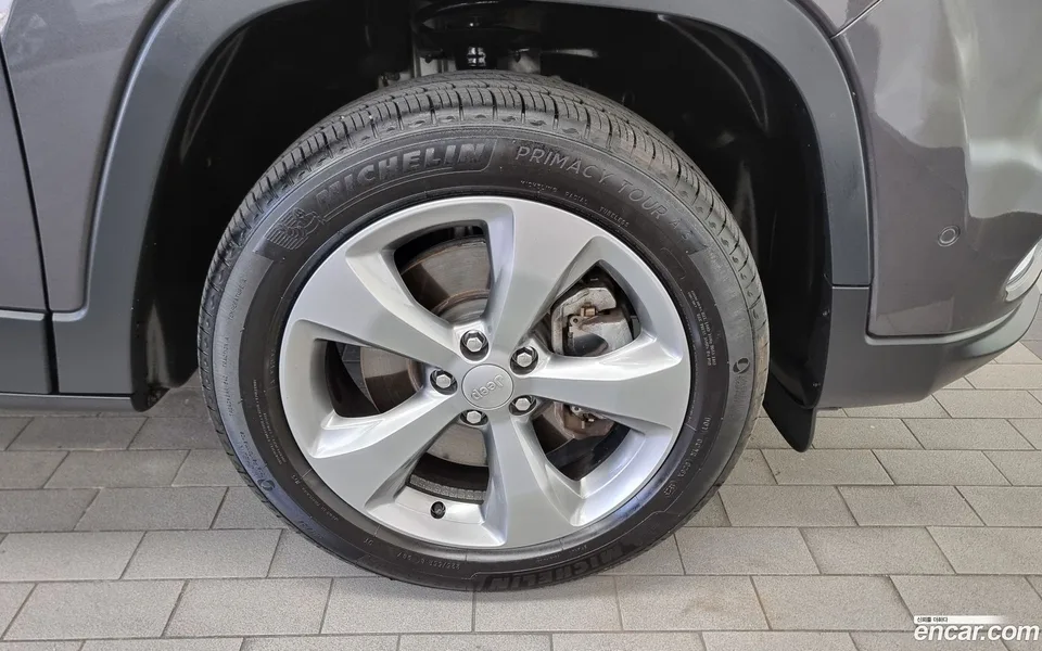 Jeep Cherokee 2.4 AWD 2022 — миниатюра 5