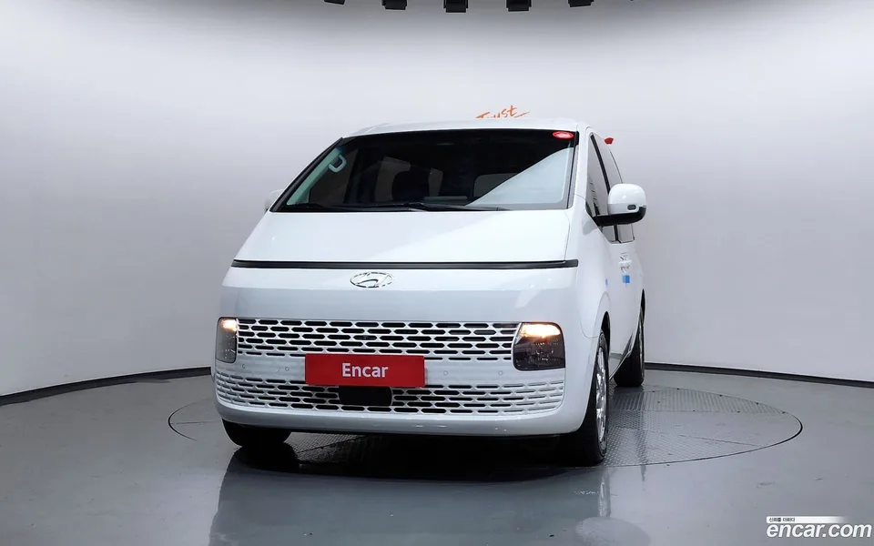 Hyundai Staria 4WD 9 2022 — миниатюра 3