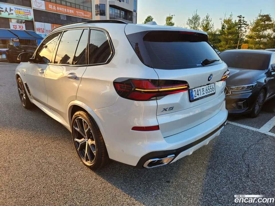 BMW X5 xDrive 40i M 2025 — миниатюра 4