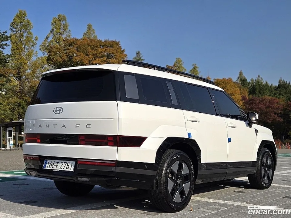 Hyundai SantaFe HEV 1.6 2WD 2023 — миниатюра 4