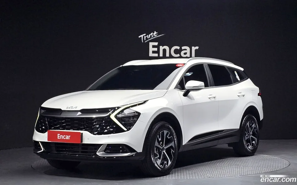 Kia Sportage Hybrid 2WD 2024 — фото 1, купить с доставкой в Москву