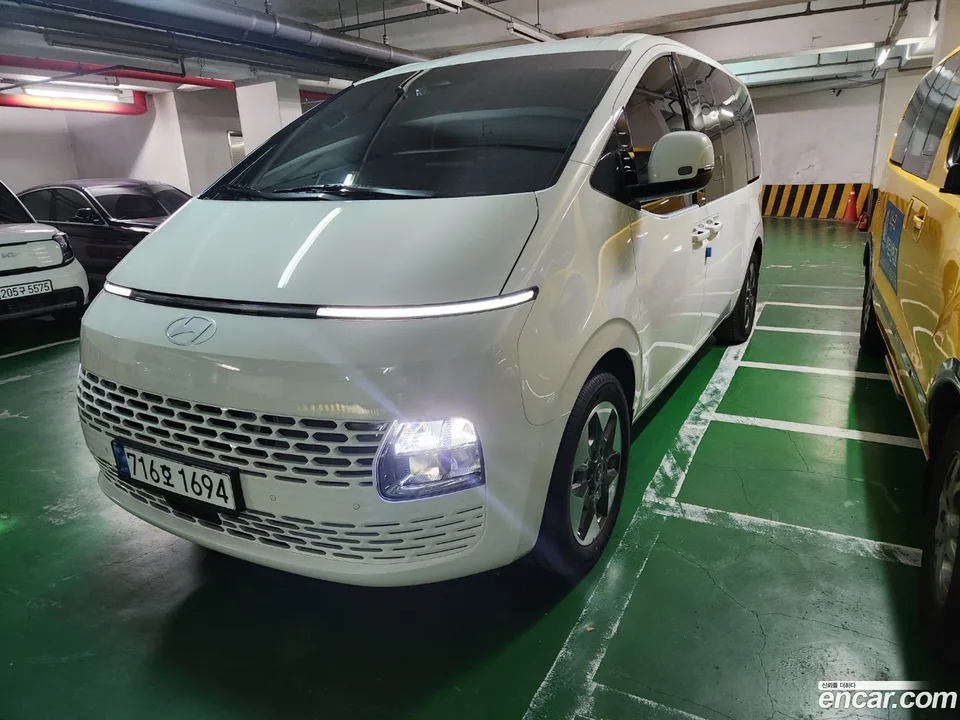 Hyundai Staria HEV 1.6 11 2025 — фото 1, купить с доставкой в Москву