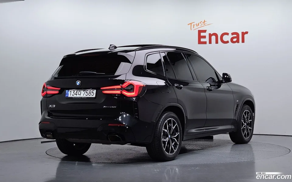 BMW X3 xDrive 20i M 2023 — миниатюра 2