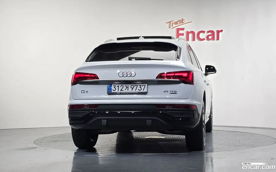 Audi Q5 45 TFSI 2023 — миниатюра 4