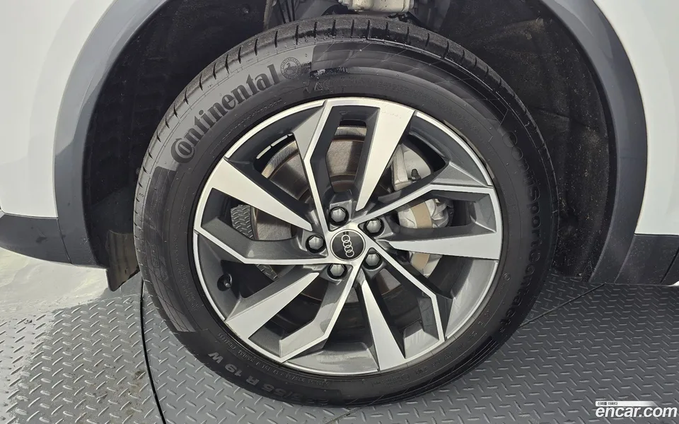 Audi Q5 45 TFSI 2023 — миниатюра 5