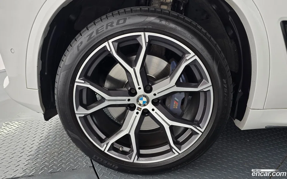 BMW X5 xDrive 40i M 2023 — миниатюра 5
