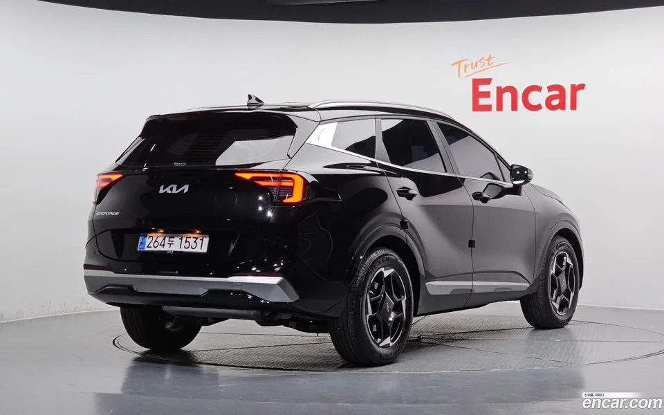 Kia Sportage 1.6 2WD 2024 — миниатюра 2