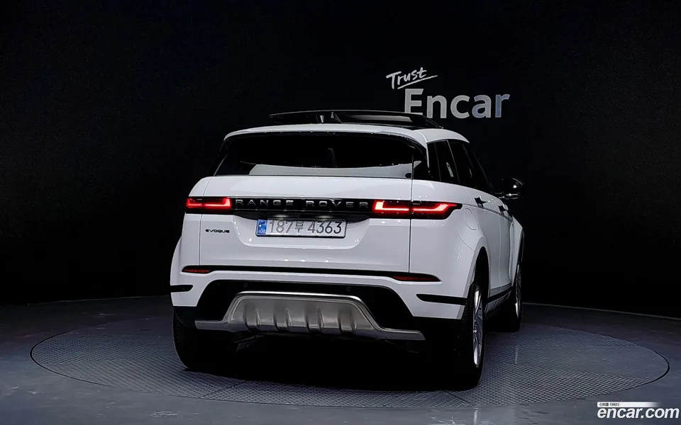 Land Rover Range Rover Evoque P250 S 2024 — миниатюра 4