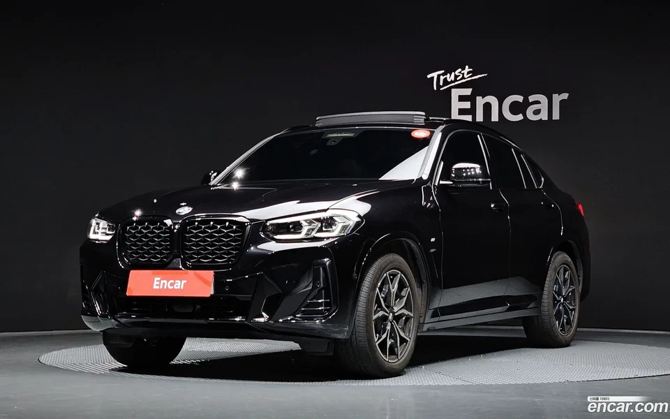 BMW X4 xDrive20i M 2023 — фото 1, купить с доставкой в Москву