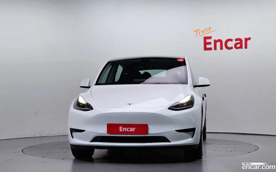 Tesla Model Y RWD 2023 — миниатюра 3