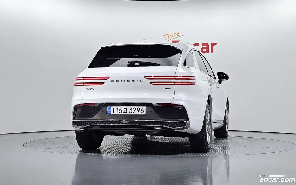 Genesis GV70 2.5T AWD 2024 — миниатюра 4