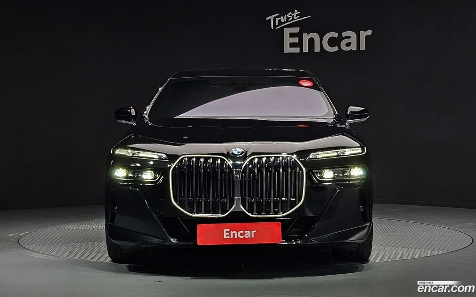 BMW 7 Series 740i xDrive M 2025 — миниатюра 2