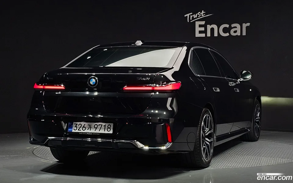 BMW 7 Series 740i xDrive M 2025 — миниатюра 3