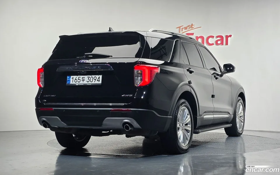 Ford Explorer 2.3 4WD 2022 — миниатюра 2