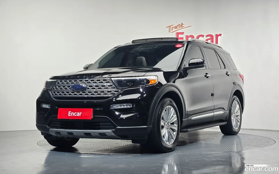 Ford Explorer 2.3 4WD 2022 — фото 1, купить с доставкой в Москву