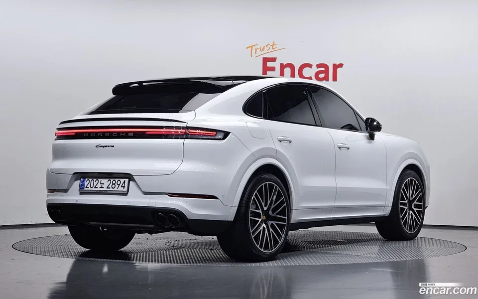 Porsche Cayenne 3.0 2024 — миниатюра 2