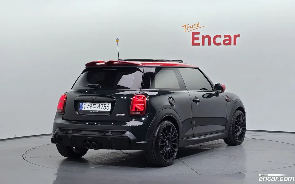MINI Cooper S JCW 2023 — миниатюра 2