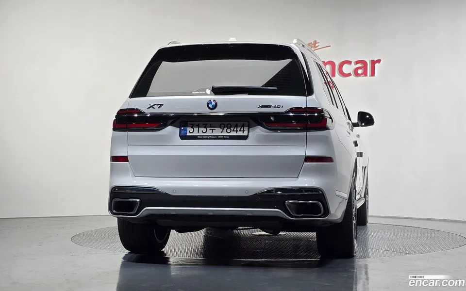 BMW X7 xDrive 40i M 7 2023 — миниатюра 4