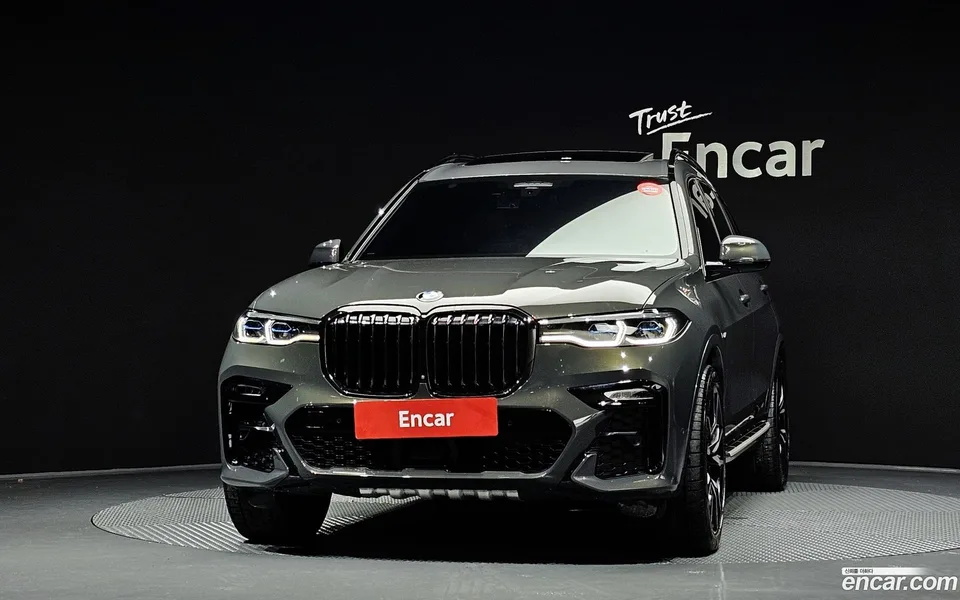 BMW X7 xDrive 40i M 6 2022 — миниатюра 3