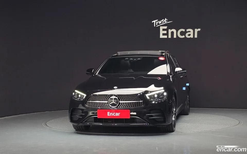 Mercedes-Benz E-Class E350 4MATIC AMG Line 2022 — миниатюра 3