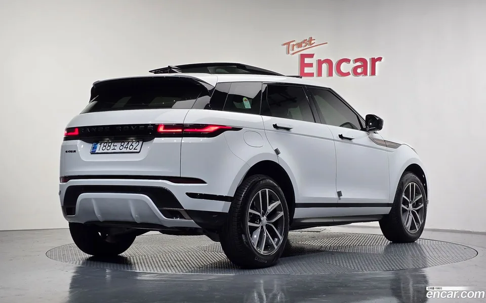 Land Rover Range Rover Evoque P250 SE 2024 — миниатюра 2