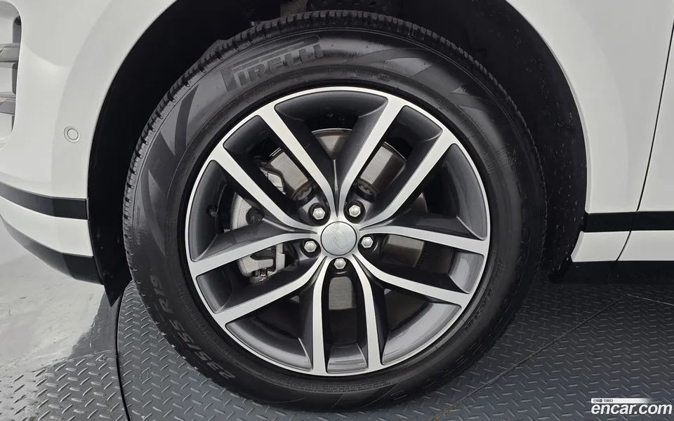 Land Rover Range Rover Evoque P250 SE 2024 — миниатюра 5