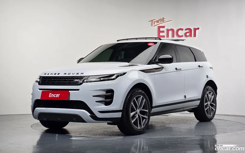 Land Rover Range Rover Evoque P250 SE 2024 — фото 1, купить с доставкой в Москву