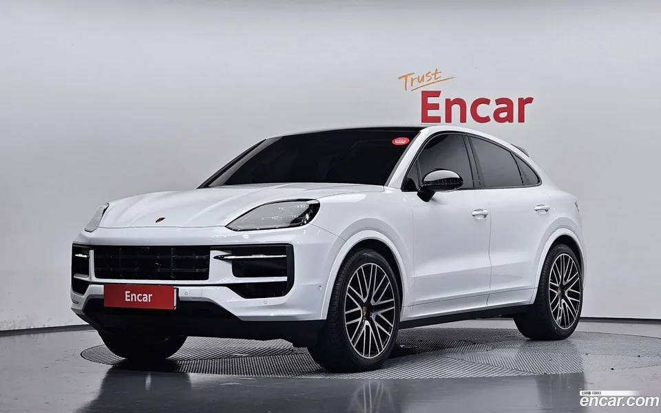 Porsche Cayenne 3.0 2024 — фото 1, купить с доставкой в Москву