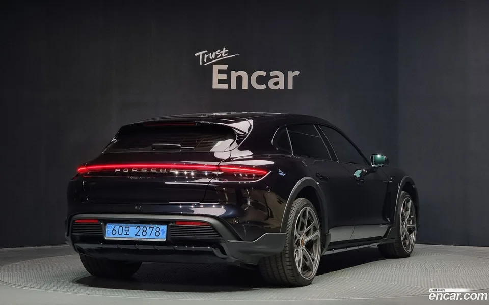 Porsche Taycan 4S 2024 — миниатюра 2