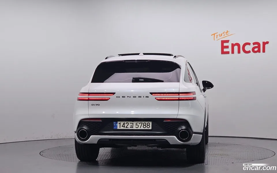 Genesis GV70 2.5T 2WD 2023 — миниатюра 4