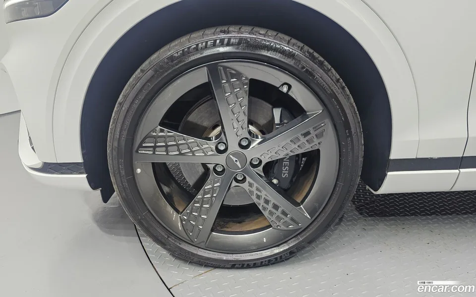 Genesis GV70 2.5T 2WD 2023 — миниатюра 5