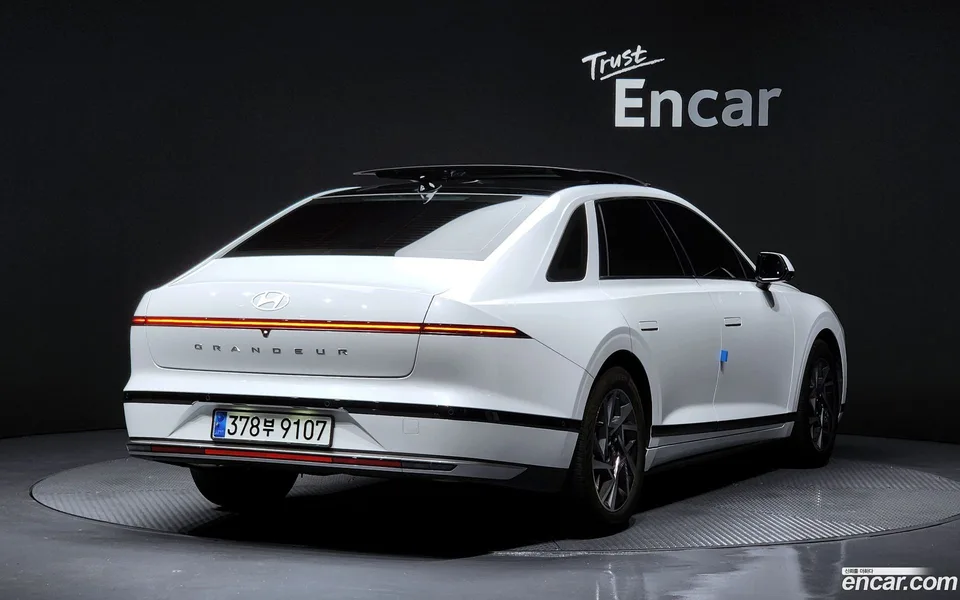 Hyundai Grandeur 2.5 2WD 2023 — миниатюра 2