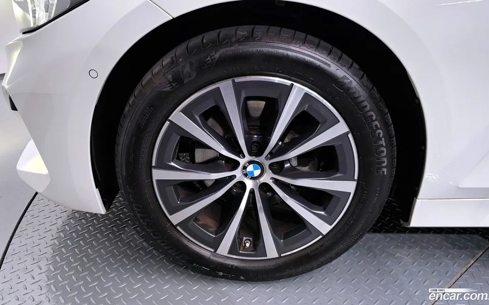 BMW 3 Series 320d 2023 — миниатюра 5