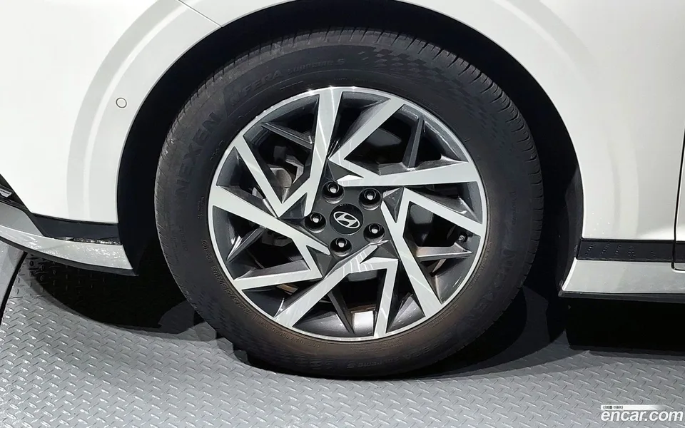 Hyundai Grandeur 2.5 2WD 2023 — миниатюра 5