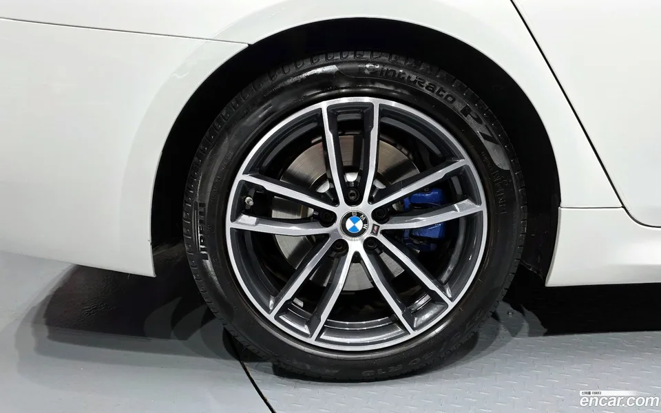 BMW 5 Series 520i M 2022 — миниатюра 5
