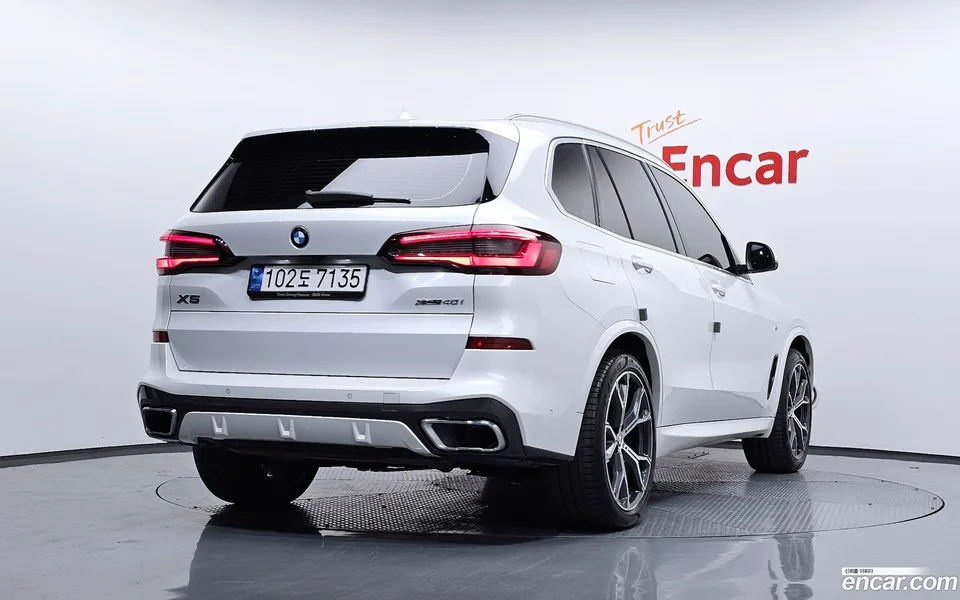 BMW X5 xDrive 40i M 2022 — миниатюра 2
