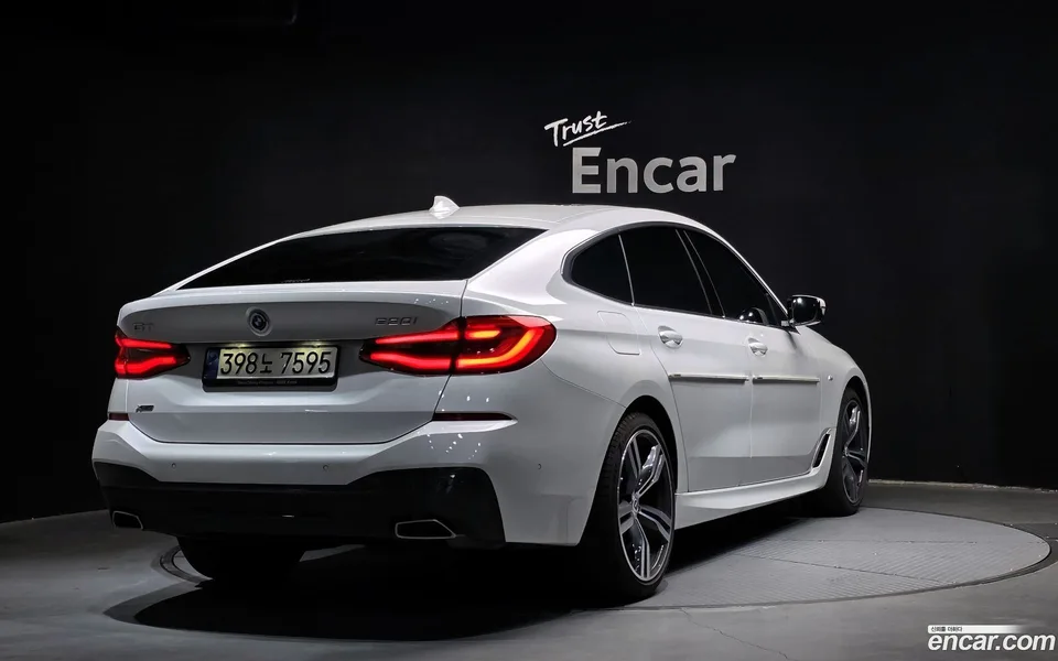 BMW 6 Series GT 630i xDrive M 2022 — миниатюра 2