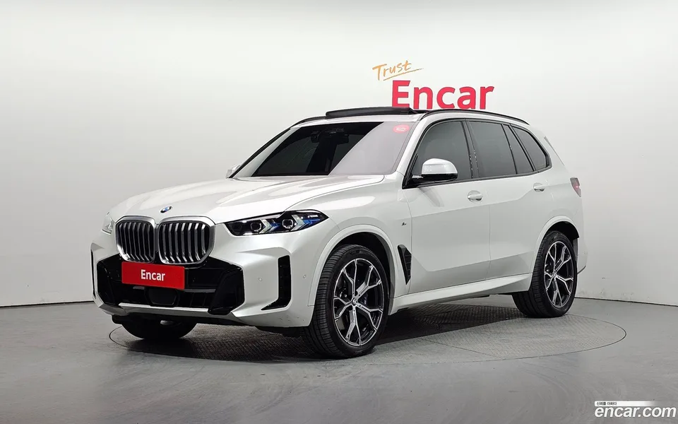 BMW X5 xDrive 30d M 2025 — фото 1, купить с доставкой в Москву