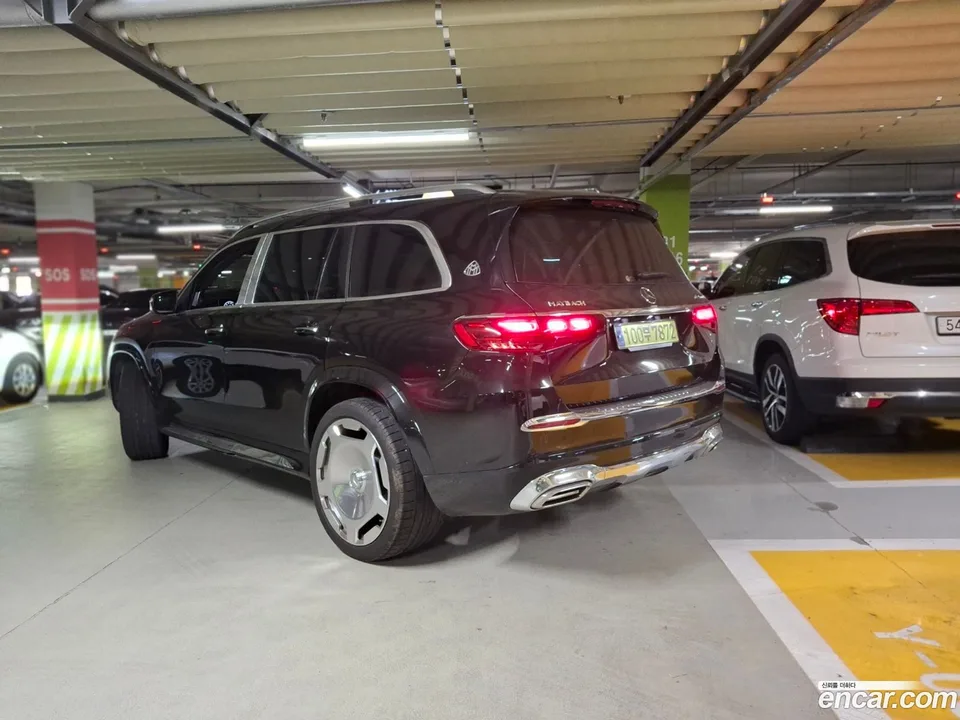 Mercedes-Benz GLS-Class GLS580 4MATIC 2024 — миниатюра 4