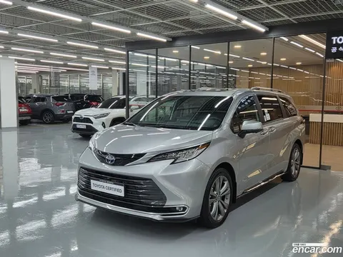 Toyota Sienna 2025 купить в Москве